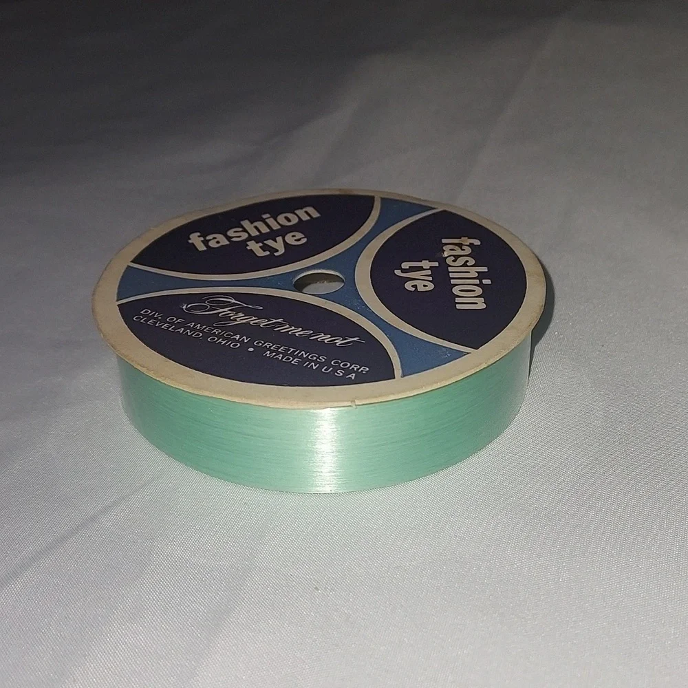 FASHION tye Tonette Gift Wrapping Ribbon 20 ft × 5/8 in mint green